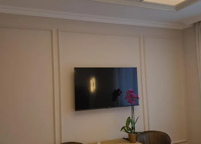 Appian Private 4*